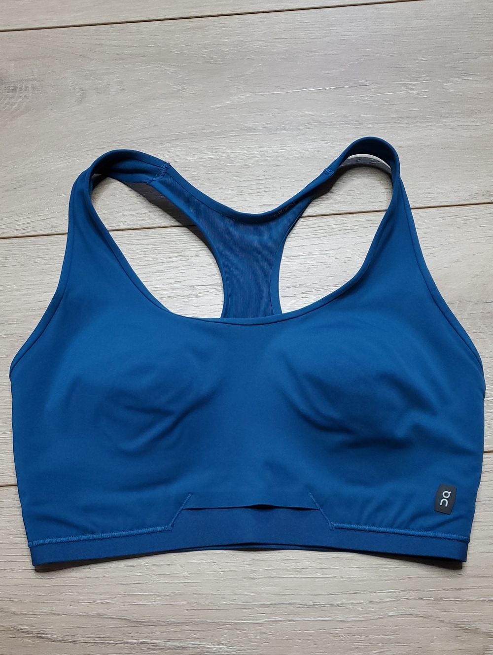 On Running Train Bra Tempest Size Small